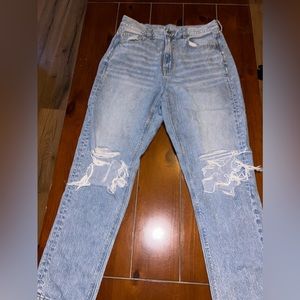 high waisted american eagle jeans with rips in knees